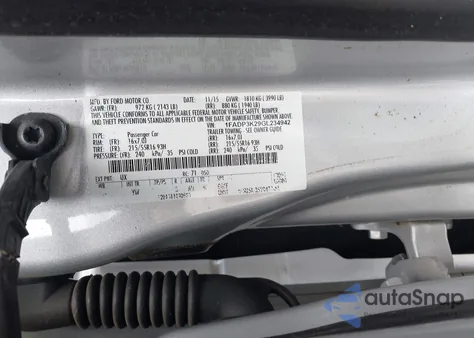 2016 Ford Focus Se z USA, uszkodzony, nr VIN 1FADP3K29GL234942